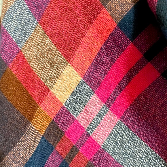 NWT STITCH & STONE COLOURFUL PINK & BLUE UNISEX BLANKET SCARF/SHAWL/WRAP - Picture 8 of 8